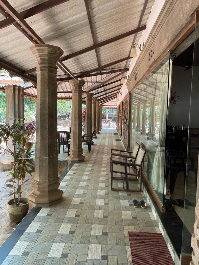 Kalpadiyil Hotel Balarampuram Luaran gambar